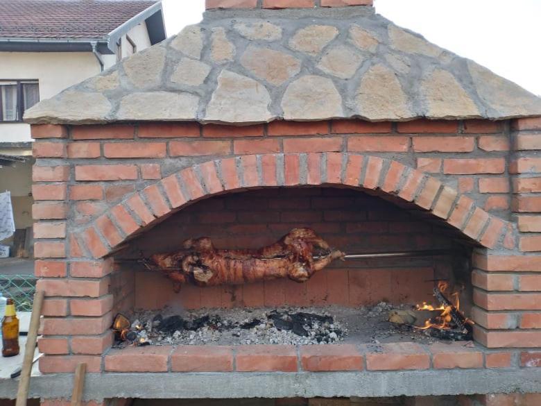 Zvezdica Appartement Bajina Basta Buitenkant foto