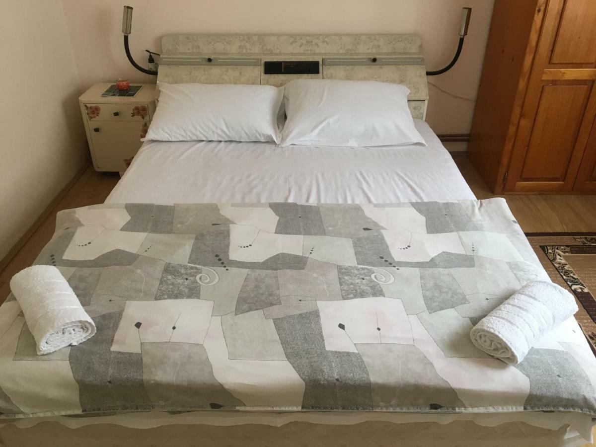 Zvezdica Appartement Bajina Basta Buitenkant foto